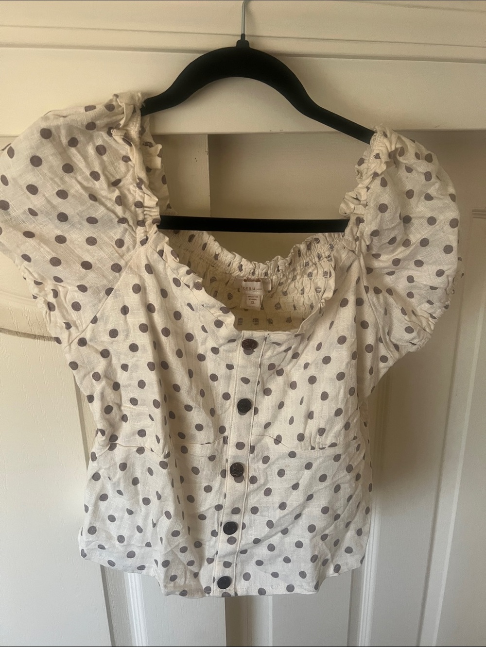 Monteau Cream Polka Dot Puff Sleeve Top
